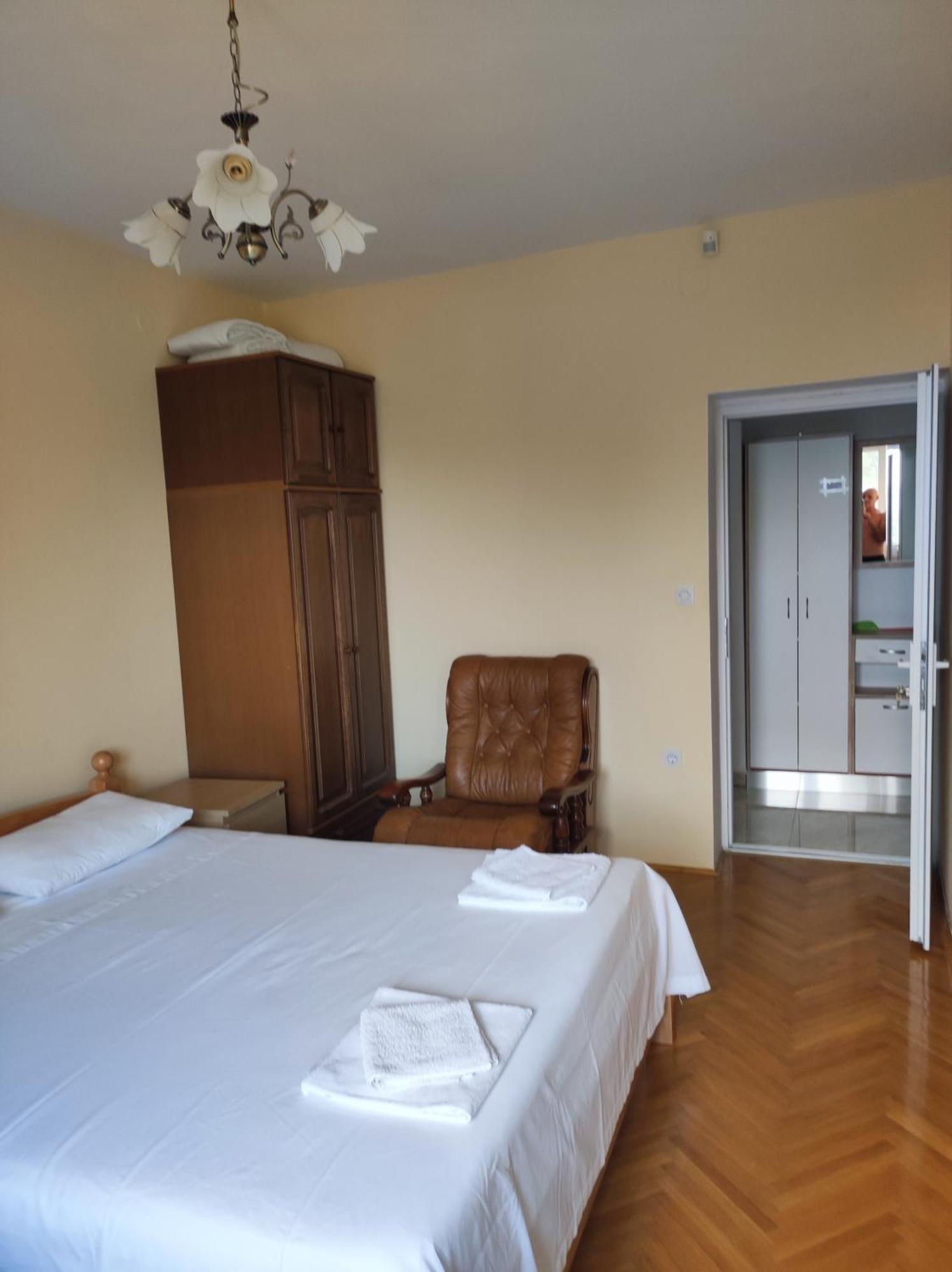 Apartment With 2 Balconies And Sea View Omis Room photo